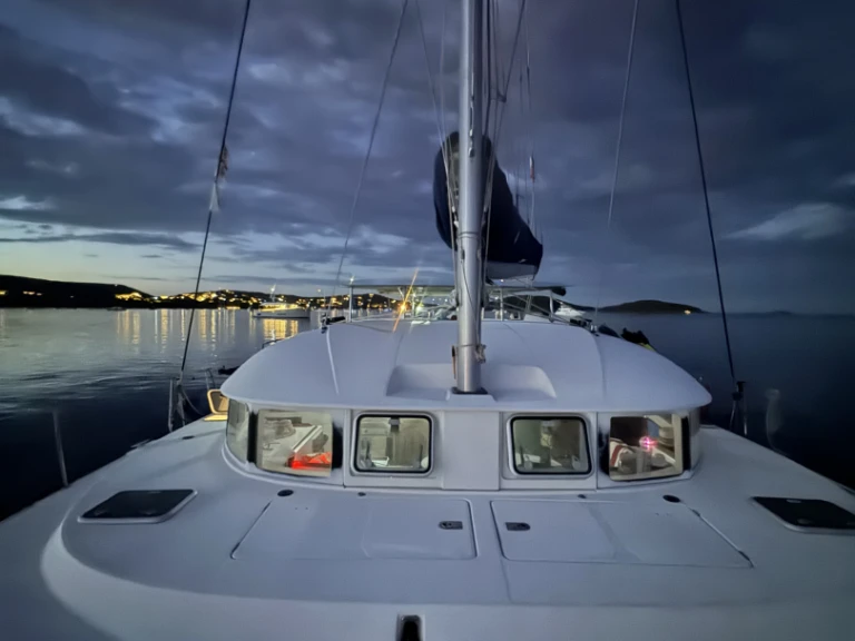 Bootverhuur Lagoon Lagoon 380 in Porto-Vecchio via SamBoat