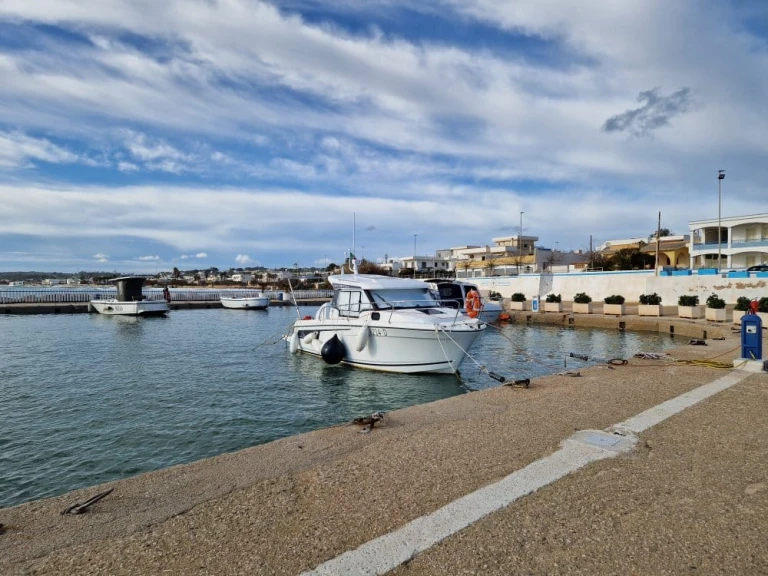 Jeanneau Merry Fisher 695 series2 te huur van particulier of professional in Torre Vado