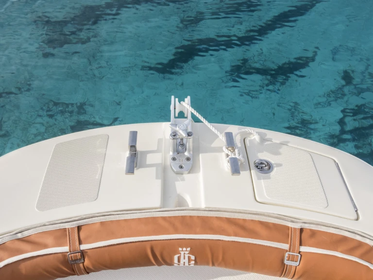 Huur een Invictus  190FX in Fornells