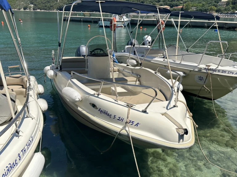 Bootverhuur Nireus Nireus 465 in Aríllas via SamBoat