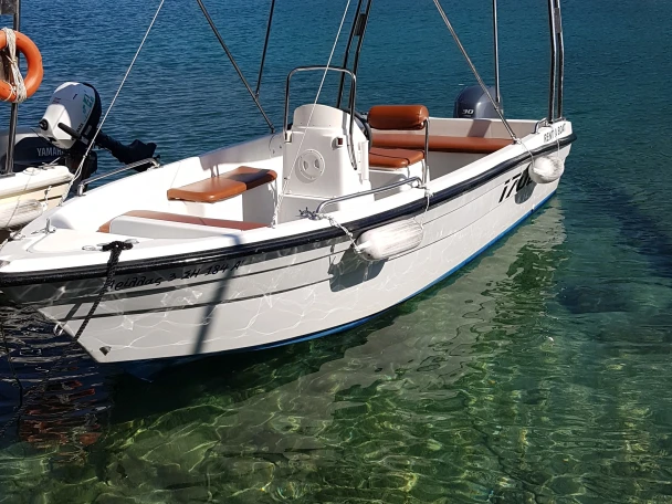 Motorboot te huur in Aríllas voor de beste prijs