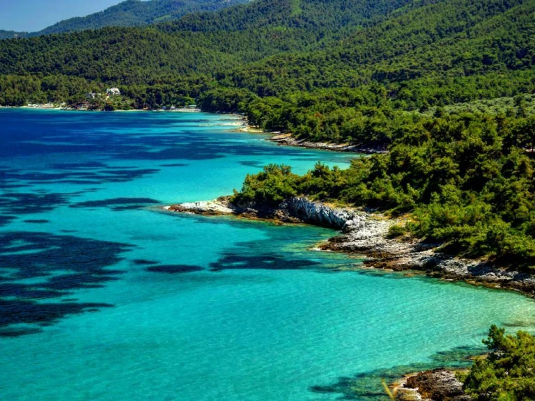 Dromor Commander 40 te huur van particulier of professional in Kavála