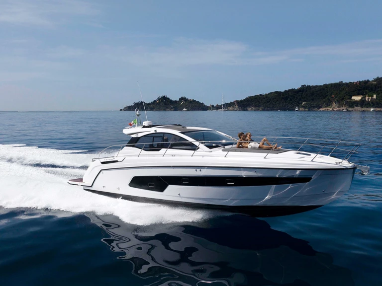 Azimut Azimut Atlantis 45 te huur van particulier of professional in Podstrana