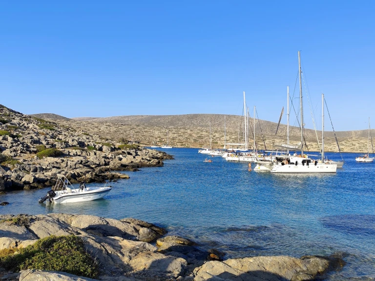 Motorboot te huur in Káto Goúves voor de beste prijs