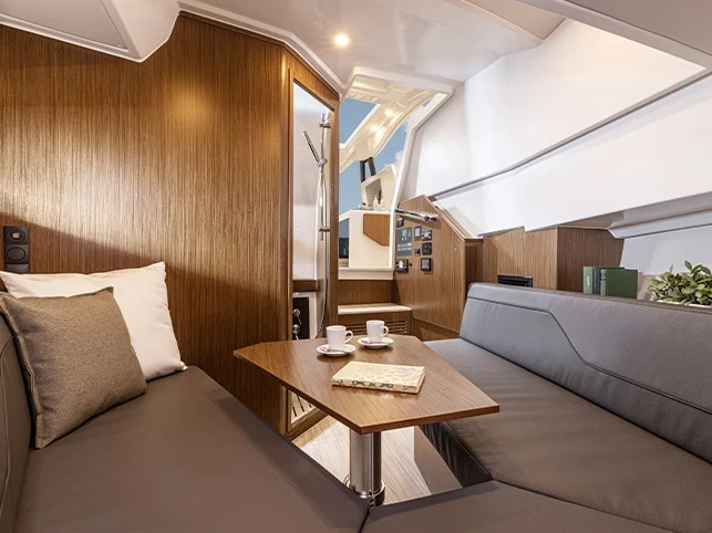 Bootverhuur Golfo Aranci goedkoop Bavaria Vida 33 HT