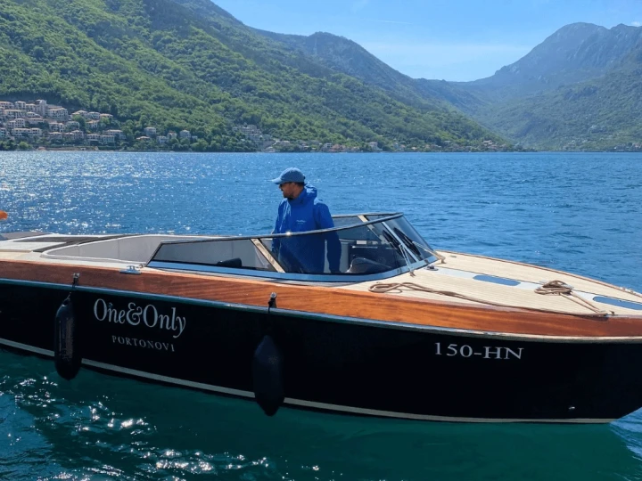 Huur een  Motorboat in Portonovi