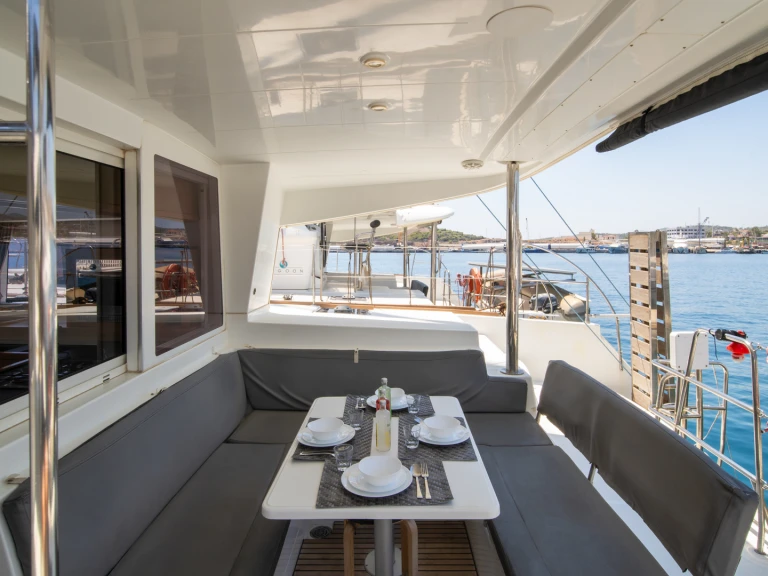 Huur Catamaran met of zonder schipper Lagoon in Lávrio