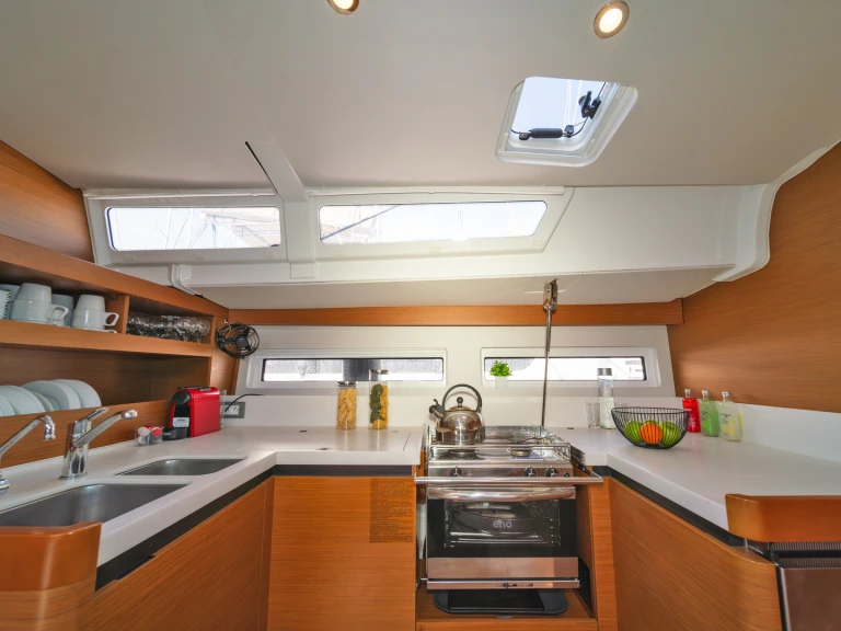 Verhuur Zeilboot in Álimos - Jeanneau Sun Odyssey 490