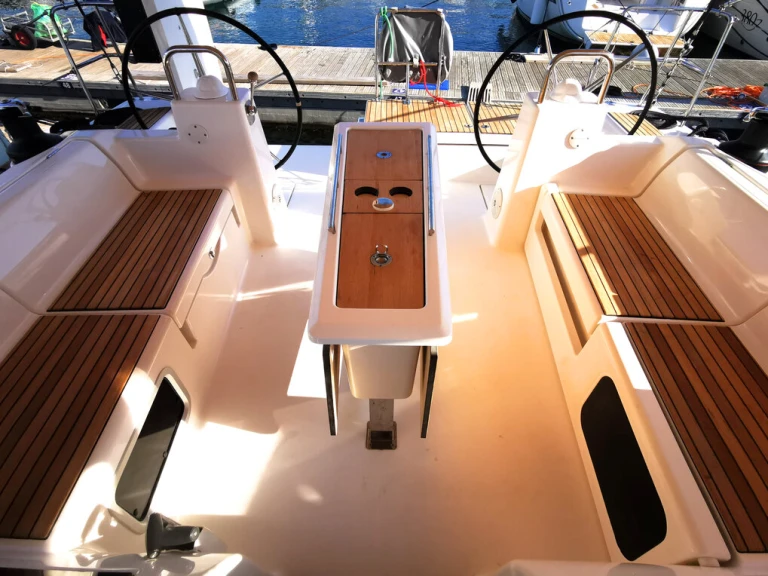 Verhuur Zeilboot Dufour met vaarbewijs