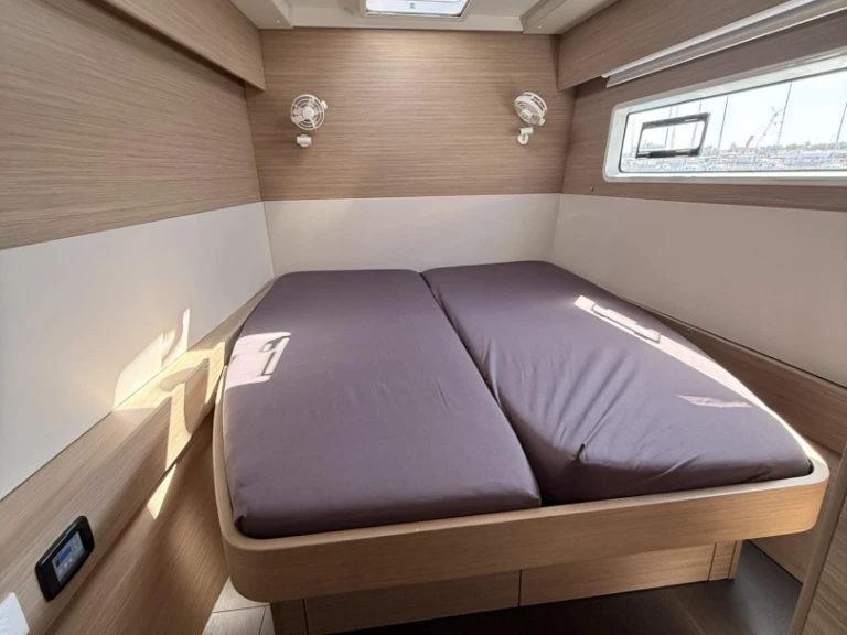 Verhuur Catamaran Lagoon met vaarbewijs