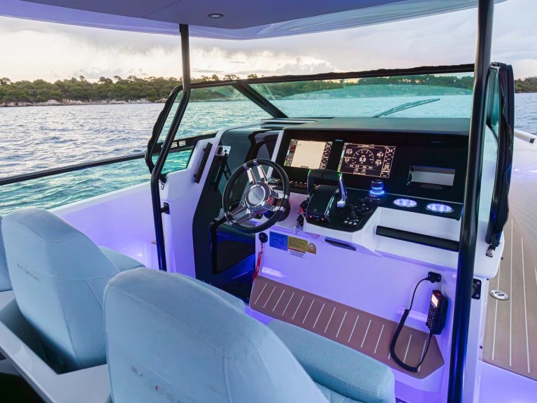 Bootverhuur Saxdor Saxdor 320 GTO in Trogir via SamBoat