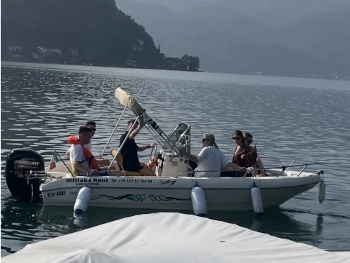 Motorboot te huur in Brusimpiano voor de beste prijs