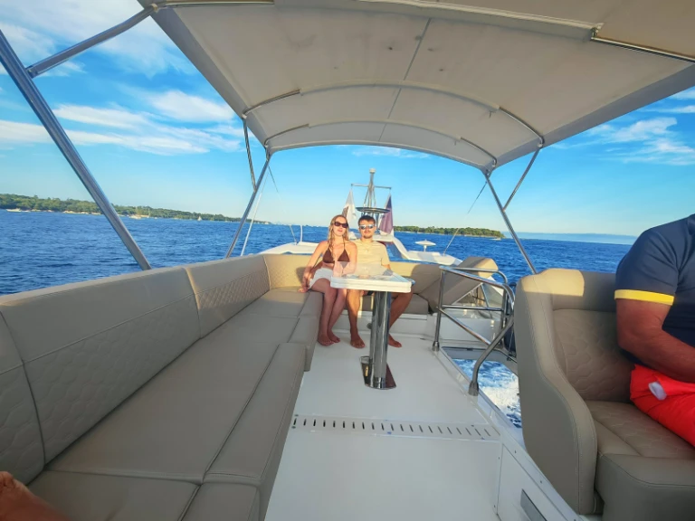 Bootverhuur Galeon Galeon 420 Fly in Mandelieu-la-Napoule via SamBoat