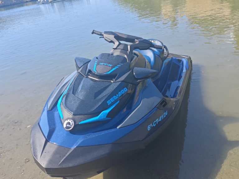 Huur Jet Ski met of zonder schipper Sea-Doo in Mahón