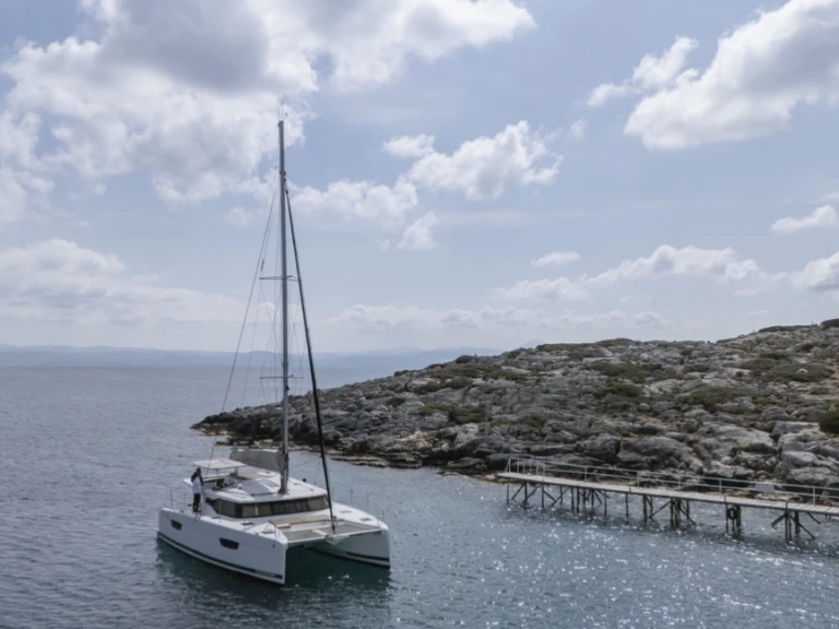 Verhuur Catamaran Fountaine Pajot met vaarbewijs