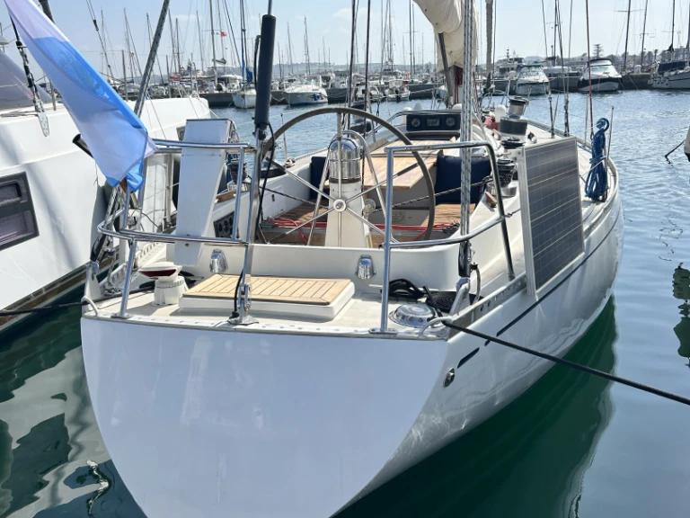 Nautor Swan Swan 44 te huur van particulier of professional in Cagliari