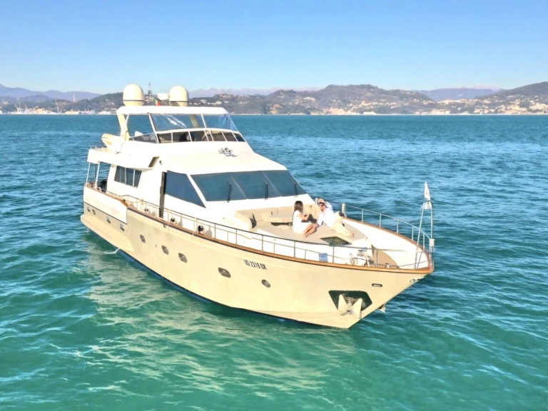 Jachthuur in Amalfi Coast - Versilcraft Falcon80 via SamBoat