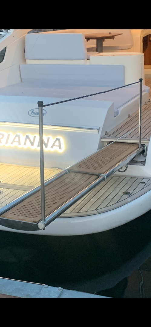 Huur een Baia Flash 48 in Castellammare di Stabia