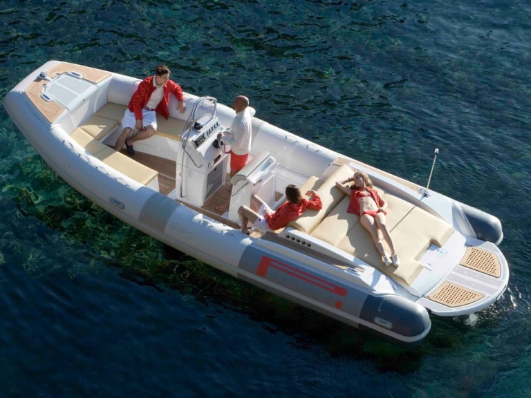 Bootverhuur Pirelli 7.70 in Porto Rotondo via SamBoat