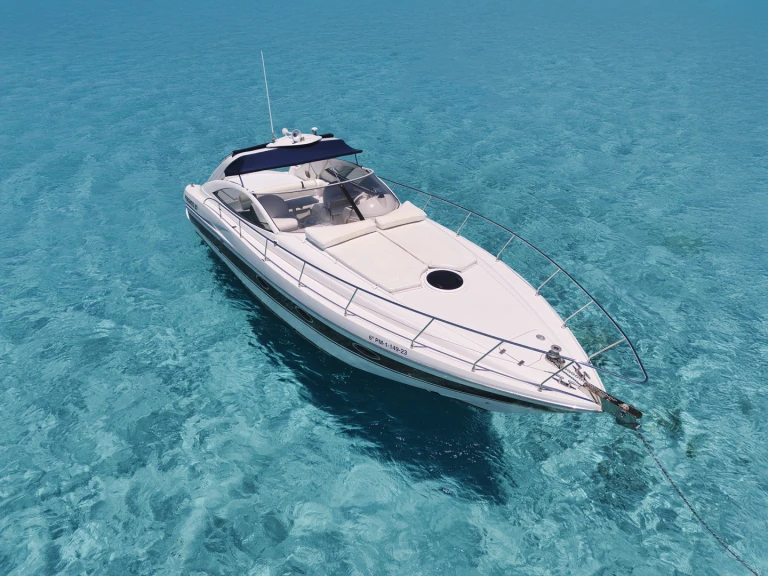 Pershing Pershing 37 te huur van particulier of professional in Ibiza Town