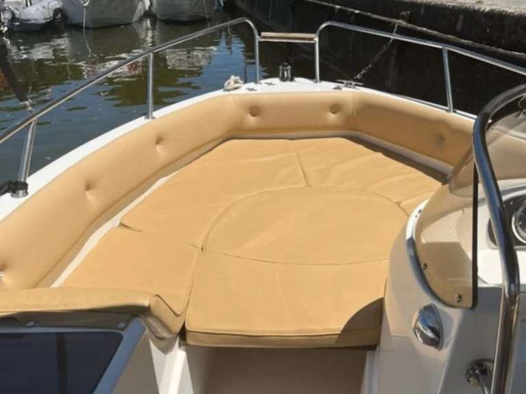 Huur een Cantiere Nautico Trimarchi AS MARINE 590  in Carnon-Plage