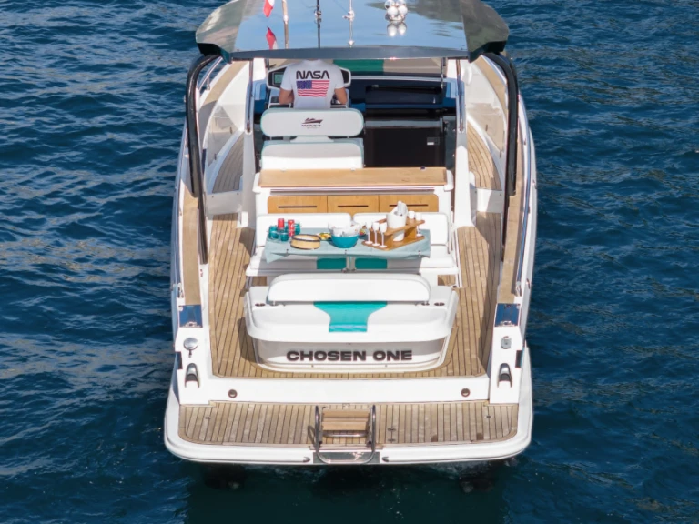 Verhuur Motorboot italyure met vaarbewijs