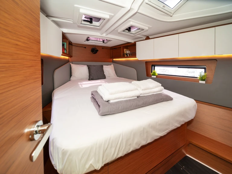 Bootverhuur Álimos goedkoop Dufour 41