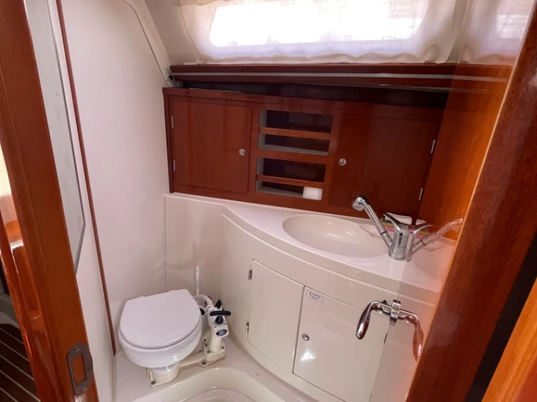 Bootverhuur Genova goedkoop Hanse 411