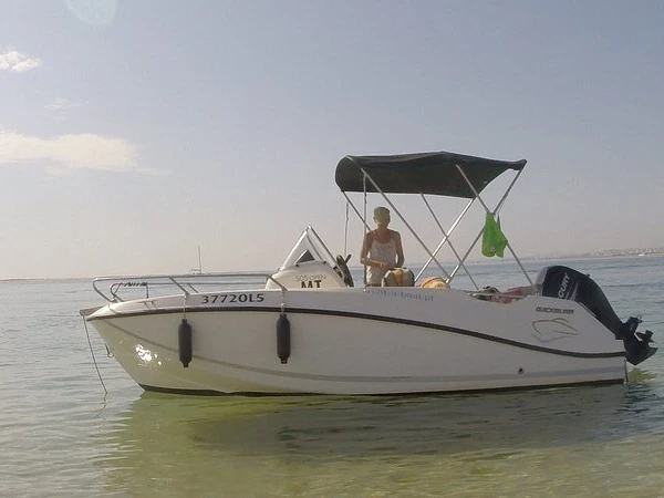 Quicksilver Activ 505 Open te huur van particulier of professional in Olhão