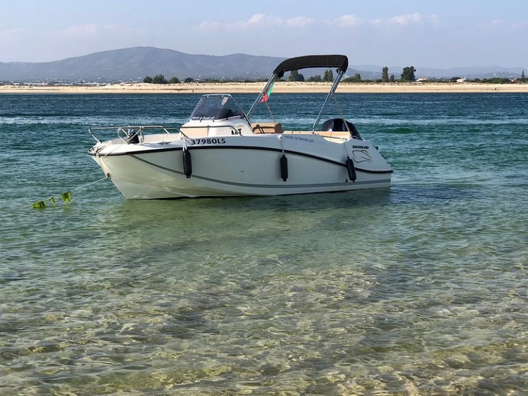 Huur een Quicksilver Activ 505 Open in Olhão