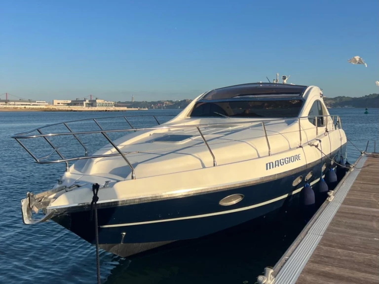 Verhuur Motorboot PRIMATIST By Bruno Abbate met vaarbewijs