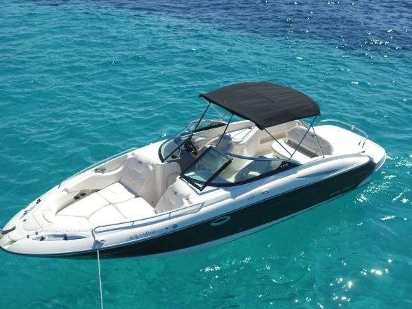 Huur een Monterey Monterey 278 in Ibiza Town