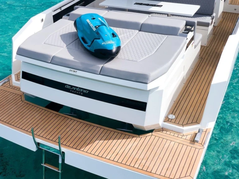 Verhuur Motorboot in Marina Botafoch - De Antonio D32