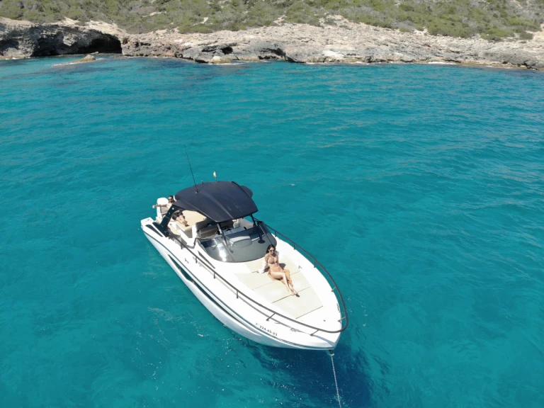 Bootverhuur Marina Botafoch goedkoop Regina 34