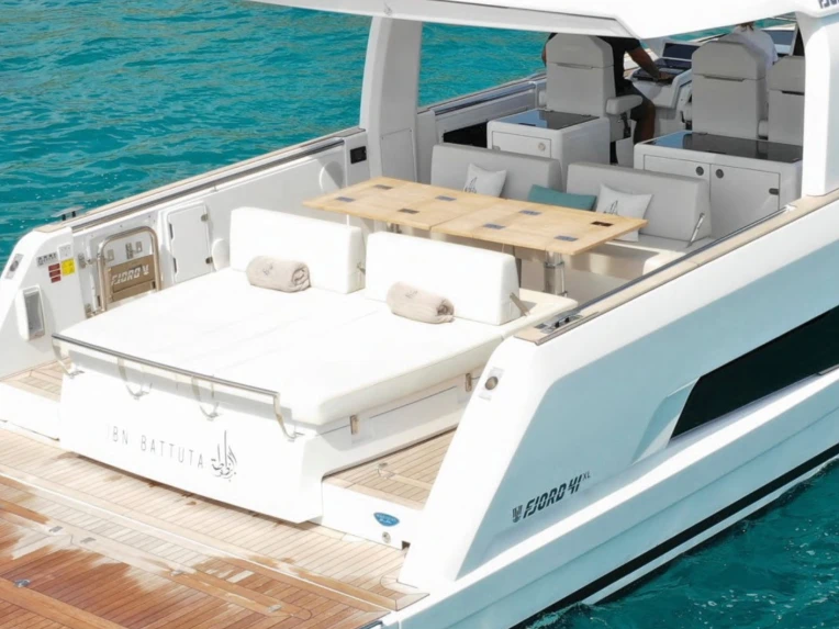 Motorboot te huur in Santa Eulària des Riu voor de beste prijs