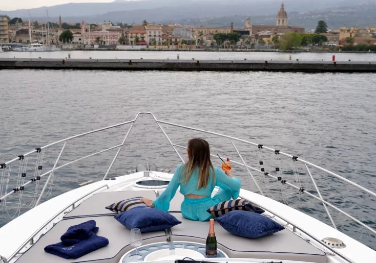 Verhuur Motorboot Fairline met vaarbewijs