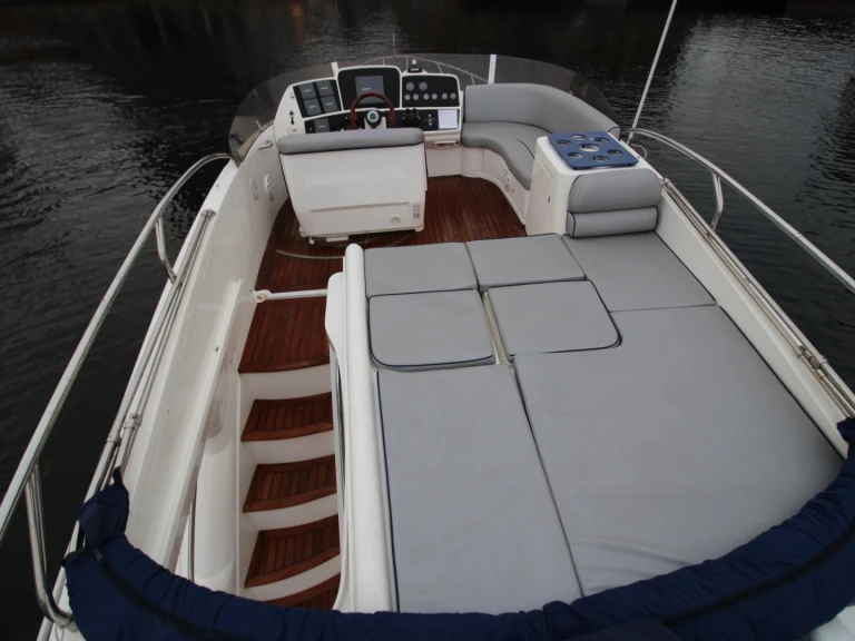 Bootverhuur Menton goedkoop T47