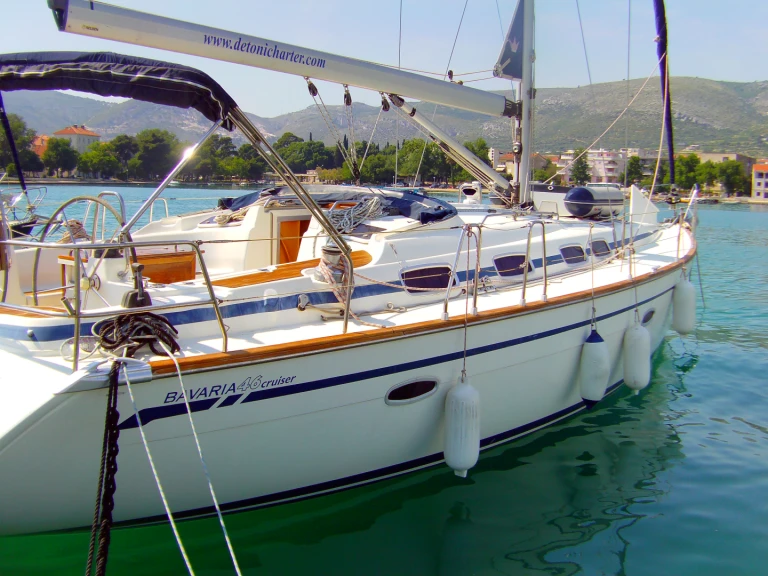 Huur een Bavaria Cruiser 46 in Trogir