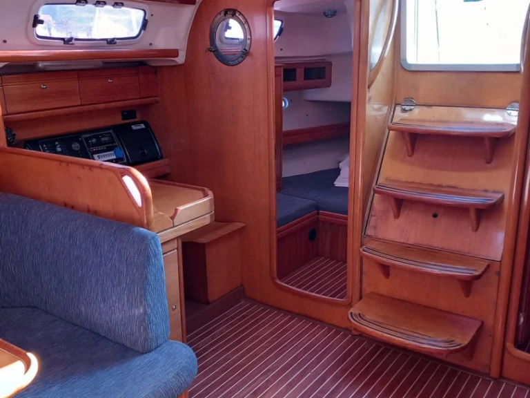 Huur een Bavaria Cruiser 46 in Trogir