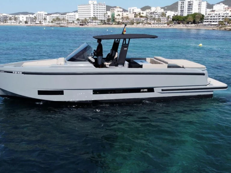 De Antonio d36 te huur van particulier of professional in Ibiza Town