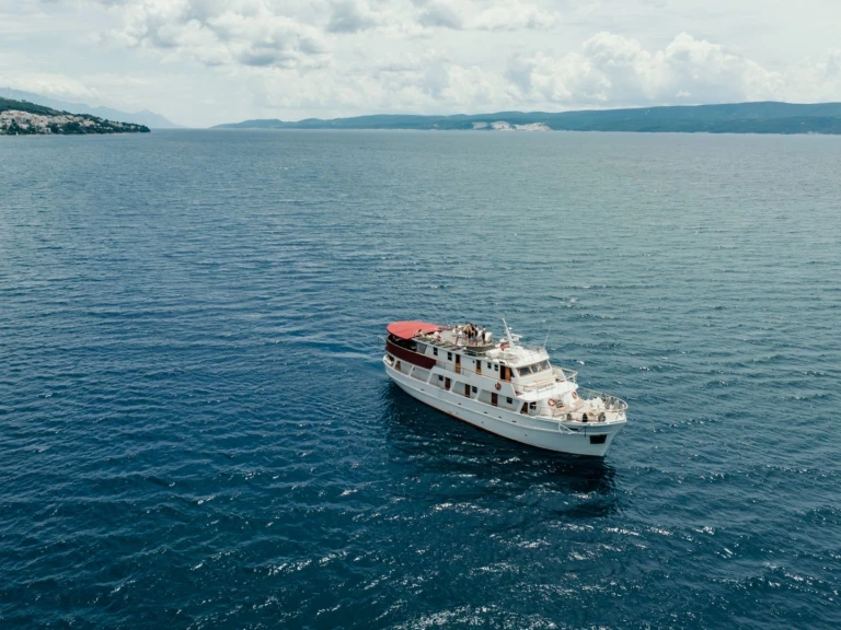 Verhuur Motorboot in Omiš - Betina Wooden Boat