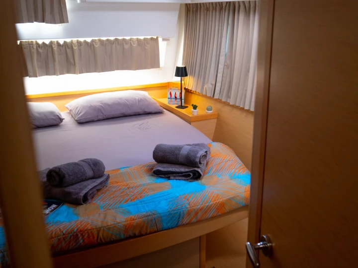 Verhuur Catamaran Lagoon met vaarbewijs