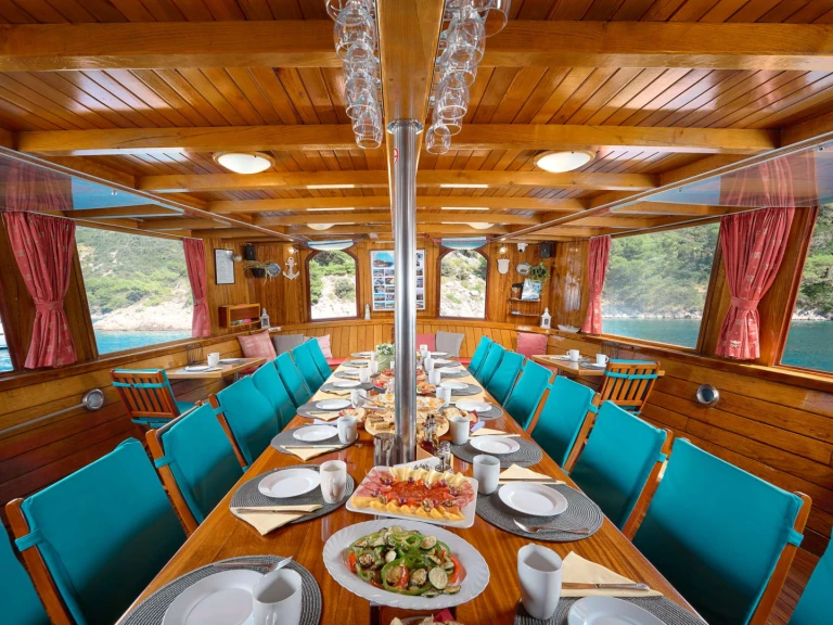 Custom MOJA MAJA te huur van particulier of professional in Split