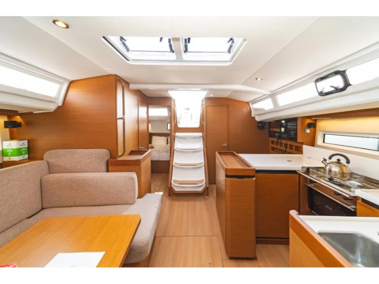 Zeilboot te huur in Lefkáda voor de beste prijs