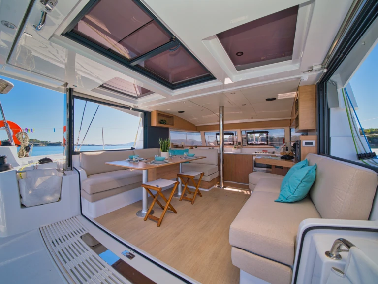 Bootverhuur Gouviá goedkoop Bali Catsmart