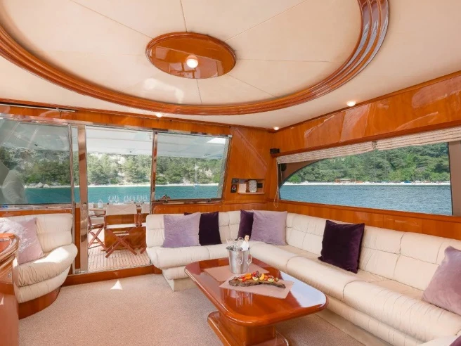 Bootverhuur Provincia di Messina goedkoop Ferretti 730 Fly