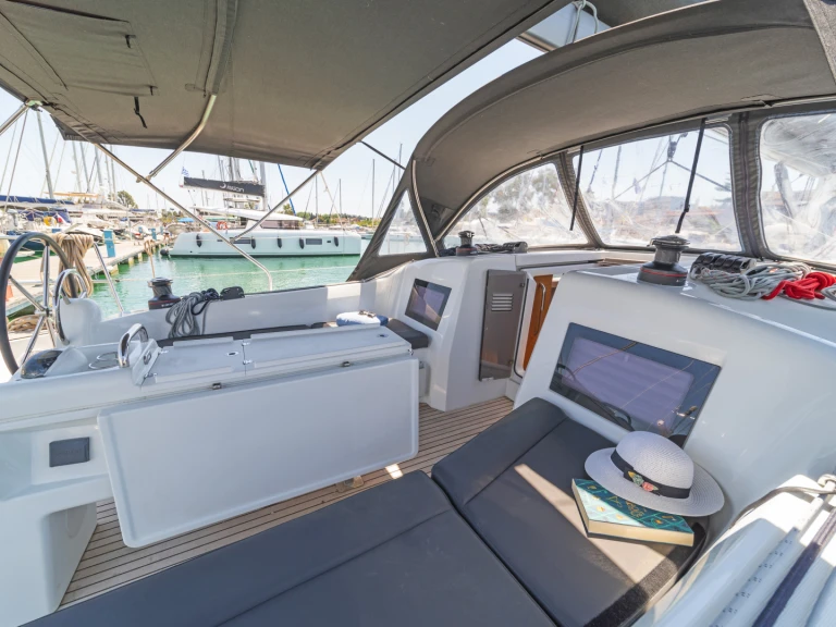 Bootverhuur Álimos goedkoop Sun Odyssey 410