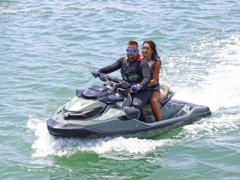 Verhuur Jet Ski Sea-Doo met vaarbewijs