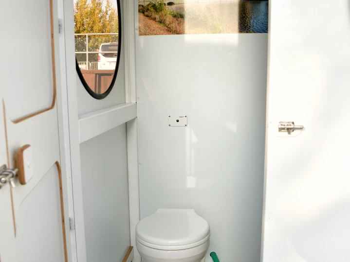 Huur Woonboot met of zonder schipper A in Lübz