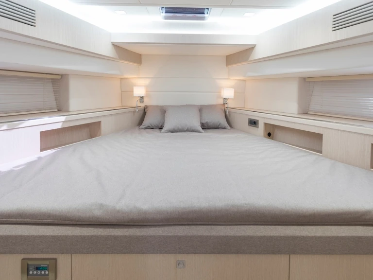 Huur een MED YACHT  Med Yacht 52 in Marine de Sant'Ambrogio